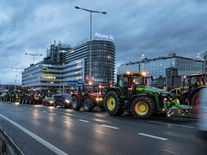 Holka z Prahy na gulášku se zemědělci: dotace si vezmeme, ale krajinu chránit nechceme