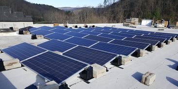 Muzeum uhlí pokryje střechu solárními panely. Je to prostě výhodnější