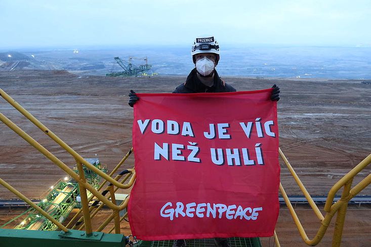 Dopady těžby na obyvatele a životní prostředí vedly k protestům.