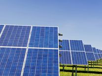 Solární boom posiluje energetickou bezpečnost. Zároveň roste riziko závislosti
