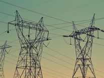 „Jako sporťák s brzdami z Felicie.“ Španělský blackout mohly zastavit baterie a lepší distribuční síť