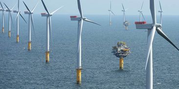 Norský ropný a plynový gigant staví větrníky. Budou plavat na moři