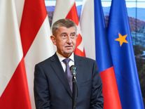 Proč to neudělal sám? Babiš tepe Fialu za spadlý kabel, vedení ale měla posílit už jeho vláda