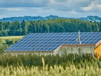 Ministerstvo průmyslu nepočítá s podporou pro solární elektrárny. Jde přitom o nejlevnější řešení pro dekarbonizaci