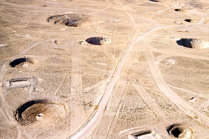 Šrámy po jaderných pokusech jsou v americké Nevada test site stále patrné