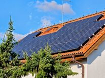 Spor se Schliegerem poslal Českou fotovoltaickou asociaci do exekuce