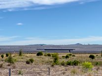 Austrálie testuje síť bez klasických elektráren. Stabilitu řídí baterie a software