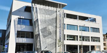 Karlovarská krajská nemocnice nabídne pacientům lepší komfort díky chytré renovaci budov