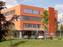 Desítky milionů pro nemocnice. Veolia Energie podepsala EPC projekty v Příbrami a Benešově