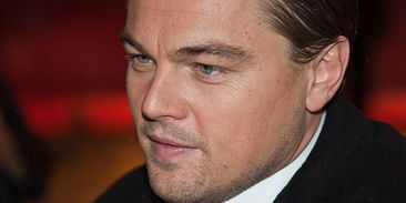 Celebrity bojují za životní prostředí, DiCaprio podpoří obnovu Galapág a Jolie včelařky
