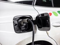 Zájem o elektromobily v Česku raketově roste, stále jsme ale brzdou Evropy