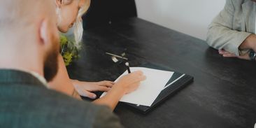 Zneužívají strach a nevědomost. Jak se vyhnout energošmejdům?