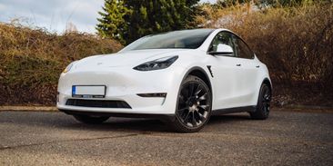 Dovoz ojetých elektroaut láme rekordy, i tak Česko za zbytkem Evropy zaostává