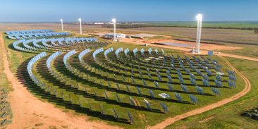 Photon Energy a RayGen zprovoznili v Austrálii unikátní koncentrovanou solární elektrárnu 