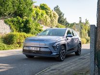 Odřídili jsme za vás: nová Hyundai Kona je prostě dospělejší elektromobil