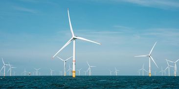 Týdenní přehled: Větrné megaprojekty, levnější elektřina a nové baterie