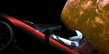 Sledujte Tesla Roadster na cestě k Marsu v reálném čase