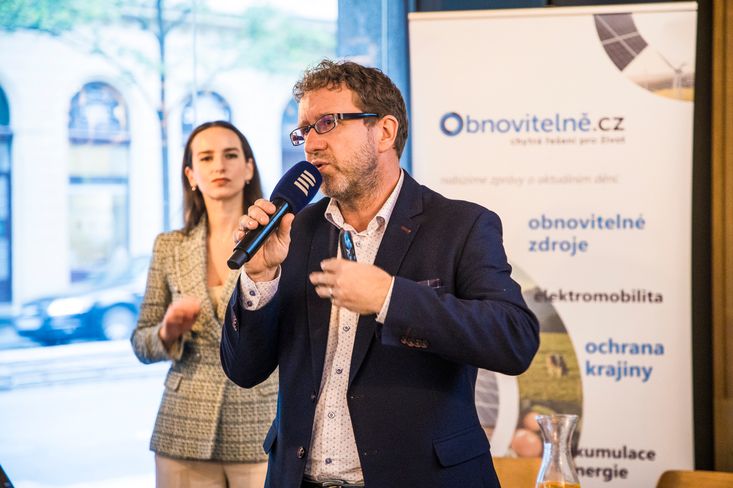 Nikola Nedělová a Martin Ander představili studii o bariérách OZE