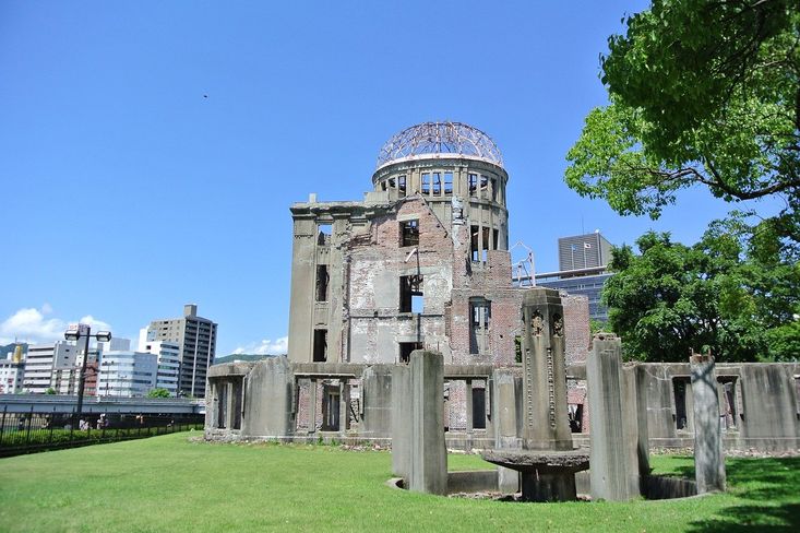 Budova takzvaného Atomového dómu v Hirošimě připomíná použití první jaderné zbraně ve válce