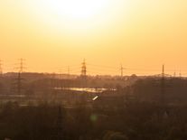 Drahé energie kvůli Íránu? Nemusely by být, kdyby Česko víc podporovalo OZE