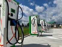ČEZ přidá přes 180 nových dobíječek. Sází hlavně na ultrarychlé stanice
