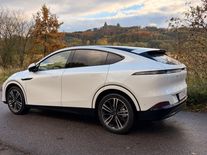 Čínský XPENG G6 míří na evropské silnice. Bude hlavní konkurencí Tesle?