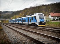 Nevyplatí se, ale oživují region. Ústecký kraj trvá na zachování lokálek, Středočeský je naopak chce rušit