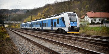 Nevyplatí se, ale oživují region. Ústecký kraj trvá na zachování lokálek, Středočeský je naopak chce rušit