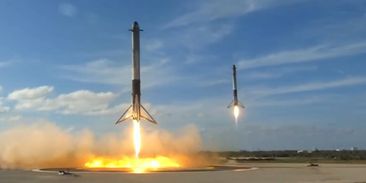 Tenhle úspěch SpaceX znamená obří peníze pro Muska a jeho další projekty