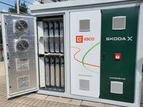 Další výhra pro elektromobilitu: ČEZ vyrobí bateriová úložiště z vysloužilých škodováckých akumulátorů