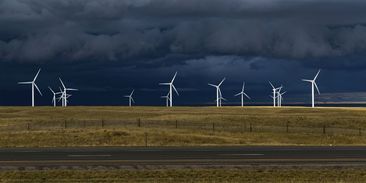 Babiš není spokojený se současnou energetickou koncepcí: získá Česko moderní zdroje energie?