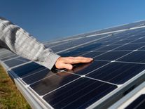 BayWa Solar Day 2026 se zaměří na velké C&I projekty. Odborníci se setkají 21. května v Chrášťanech