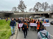 Protesty za zavedení 30kilometrové rychlosti ve městě sílí. Zařadí se Praha mezi západní metropole?