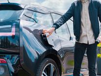 Češi s elektromobily najezdí ročně více kilometrů než řidiči benzínových aut