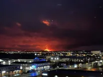 Grindavík prohrává boj se sopkou. Vracející se obyvatele opět vyhnala nová erupce