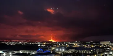 Grindavík prohrává boj se sopkou. Vracející se obyvatele opět vyhnala nová erupce