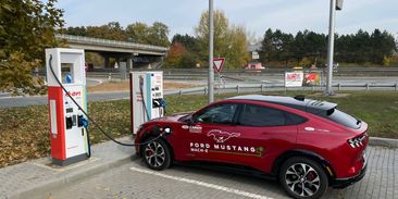 Nová ultrarychlá dobíječka nabije elektromobily u Vyškova