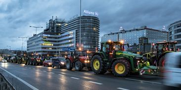 Holka z Prahy na gulášku se zemědělci: dotace si vezmeme, ale krajinu chránit nechceme