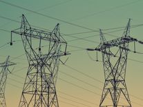 Tykačova Elektrárna Chvaletice má další výjimku pro emise škodlivin. Podle ekologů protiprávně