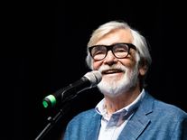 Bartoška nasměroval karlovarský festival k udržitelnosti. Z elektromobilů ale měl hrůzu