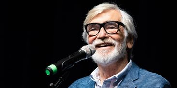 Bartoška nasměroval karlovarský festival k udržitelnosti. Z elektromobilů ale měl hrůzu