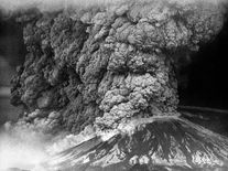 45 let od katastrofy: Erupce Mount St. Helens pohřbila vše živé ve vzdálenosti desítek kilometrů