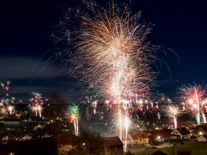 Ohňostroj už si jen tak někde neuděláte. Stát jim nastavil téměř stopku