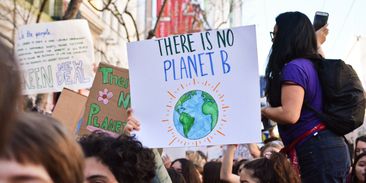 Někteří senátoři popírají vážnost klimatické krize, soudy ale stojí za vědeckými důkazy