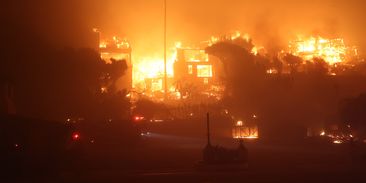 Chcete vidět evakuační mapu? Zaplaťte. Požár v Los Angeles upozornil na absurdní trend