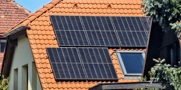 Padlý S-Power dluží desítky milionů korun za odebrané soláry a další příslušenství