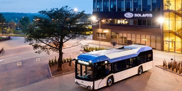 Vodíkový autobus od naftového na první pohled nepoznáte. V Mníšku jich bude jezdit hned deset