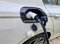 Český průlom v elektromobilitě: Baterie díky novému patentu vydrží déle