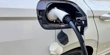 Český průlom v elektromobilitě: Baterie díky novému patentu vydrží déle