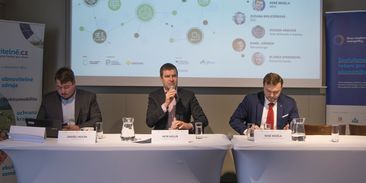 Levnější energii na velkoobchodním trhu mají už i Němci. Česko musí zrychlit